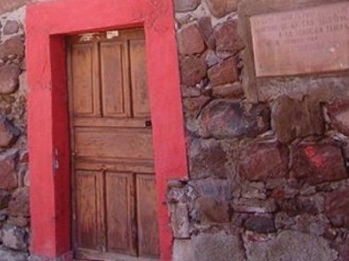 Paseo por Mexico La Casa de Piedra de Loreto