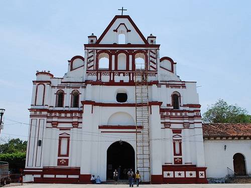 Paseo por Mexico Iglesia de Santo Domingo en Chiapa de Corzo