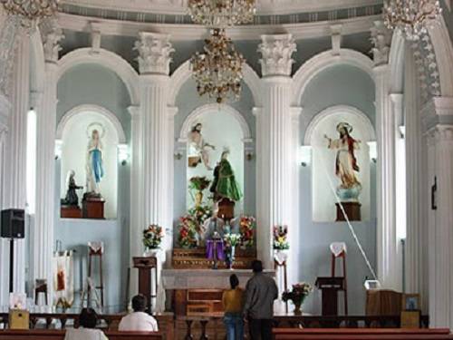 Paseo por Mexico Interior de la Iglesia de San Caralampio en Comitán de Domínguez