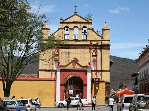 Paseo por México | Iglesia de San Nicolás de San Cristóbal de las Casas