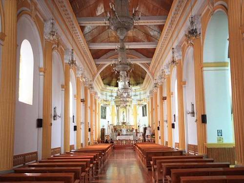 Paseo por México | Interior de la Iglesia de la Merced de San Cristóbal de  las Casas