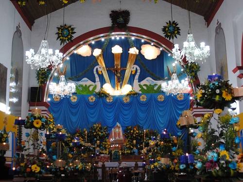 Paseo por Mexico Interior de la Iglesia de Cuxtitali de San Cristóbal de las Casas
