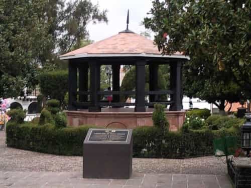 Paseo por México Kiosko de Aculco