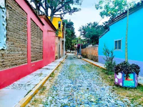 Paseo por Mexico Calles de Ajijic en Chapala