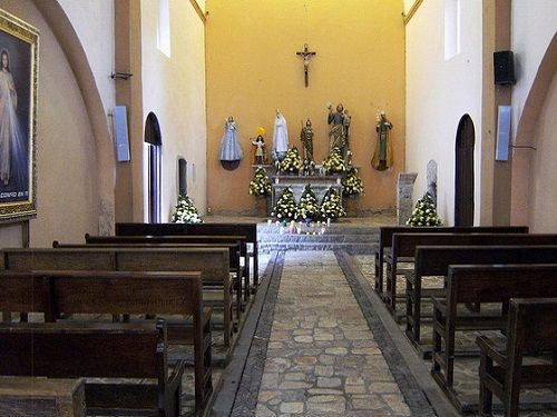 Paseo por Mexico Interior de Parroquia de San José en Ayala