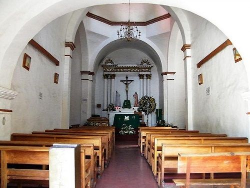 Paseo por Mexico Interior de la Parroquia de San Juan Apóstol en Cuernavaca