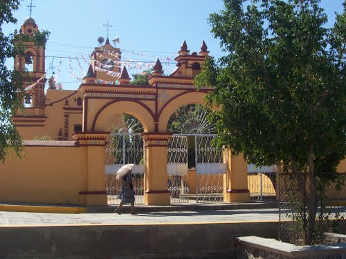 Paseo por Mexico Templo parroquial en advocación a San Andrés en Ahuatlán