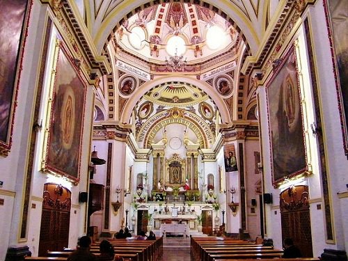 Paseo por Mexico Interior de Iglesia de Nuestra Señora de Guadalupe en Puebla