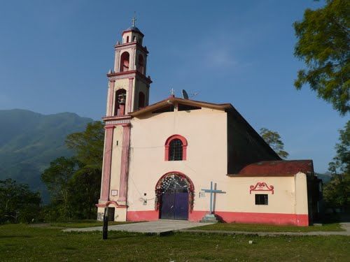 Paseo por Mexico Parroquia dedicada a San Felipe Apóstol en San Felipe Tepatlán