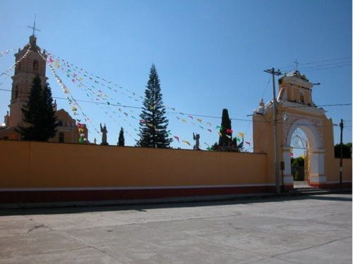 Paseo por Mexico Iglesia de Los Reyes en San Jerónimo Tecuanipan