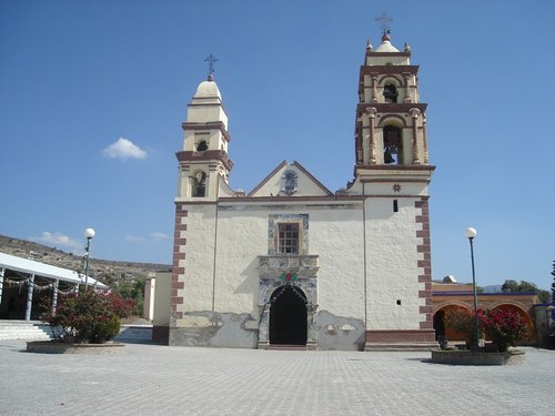 Paseo por Mexico Templo parroquial Santiago Apostol Miahuatlán