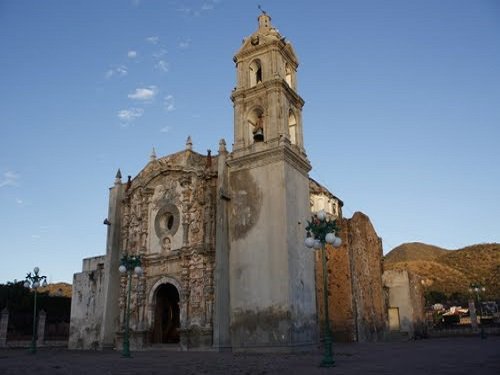 Paseo por Mexico Iglesia parroquial Tecomatlán