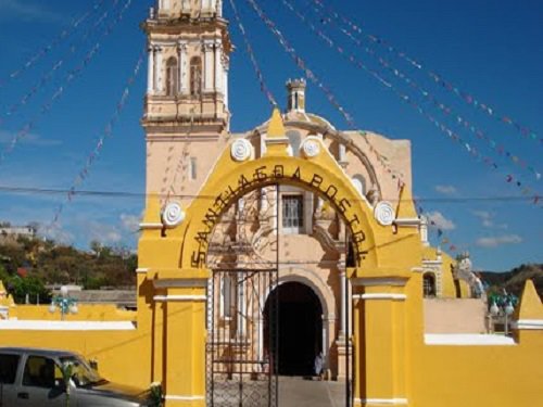 Paseo por Mexico Templo parroquial en honor de Santiago Apóstol en Teopantlán