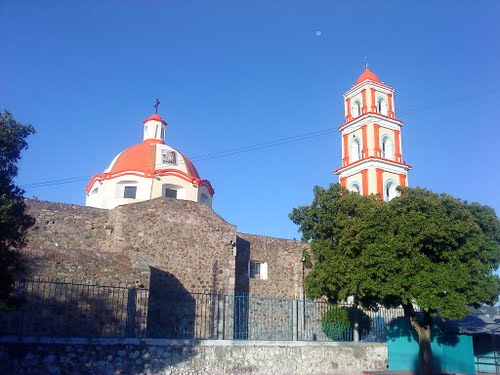 Paseo por Mexico Iglesia Parroquial de San Juan Bautista en Teotlalco