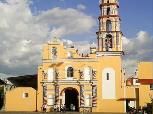 Paseo por Mexico Iglesia de San Sebastián en Tepatlaxco de Hidalgo