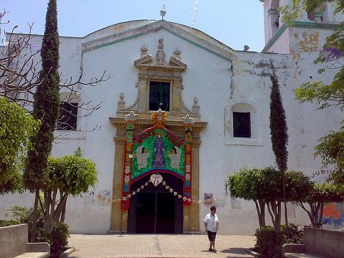 Paseo por Mexico Iglesia de San Cristóbal en Tepeojuma