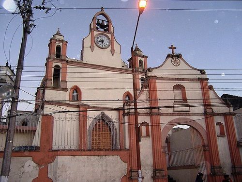 Paseo por Mexico Parroquia de San Rafael Arcángel en Teziutlán