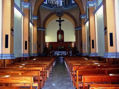Paseo por Mexico Interior de Parroquia de San Rafael Arcángel en Teziutlán