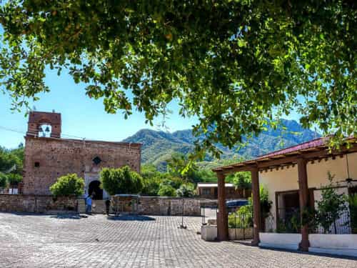 Paseo por Mexico Población de Aduana en Alamos