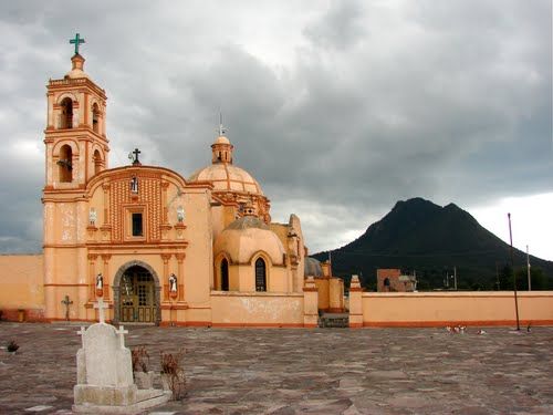 Paseo por Mexico Templo de San Antonio Abad en Cuaxomulco