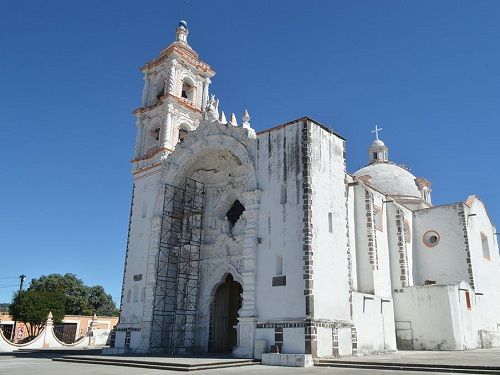 Paseo por Mexico Templo de San Nicolás de Bari en Panotla