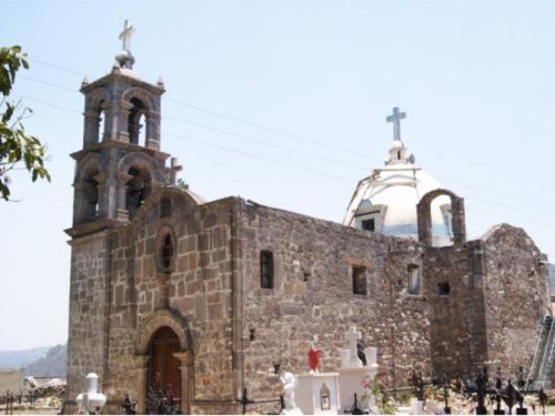 Paseo por Mexico Templo de San Ambrosio en Panotla