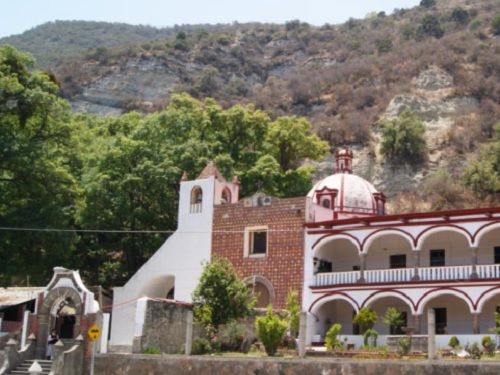 Paseo por Mexico Santuario de Nuestra Señora de la Defensa en Panotla