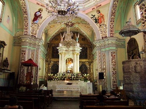 Paseo por Mexico Interior de Iglesia de San Lorenzo Mártir en San Lorenzo Axocomanitla