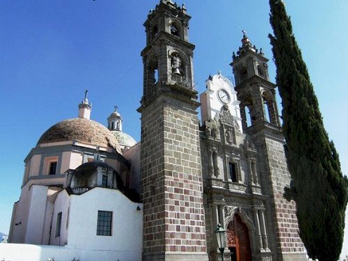 Paseo por Mexico Parroquia de San Luis Obispo en Teolocholco