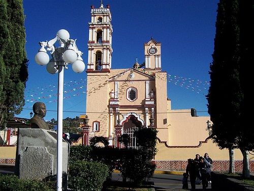 Paseo por Mexico Parroquia de los Santos Cosme y Damián en Xaloztoc