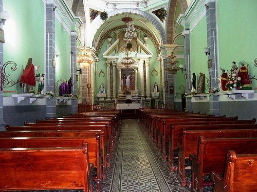 Paseo por Mexico Interior de la Parroquia de los Santos Cosme y Damián en Xaloztoc